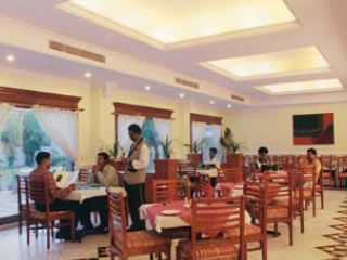Express Residency Hotel Vadodara Restaurant