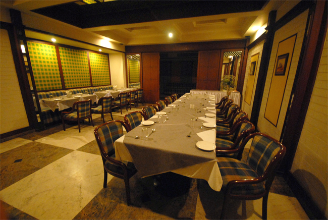 The Hotel Airport Vadodara Restaurant